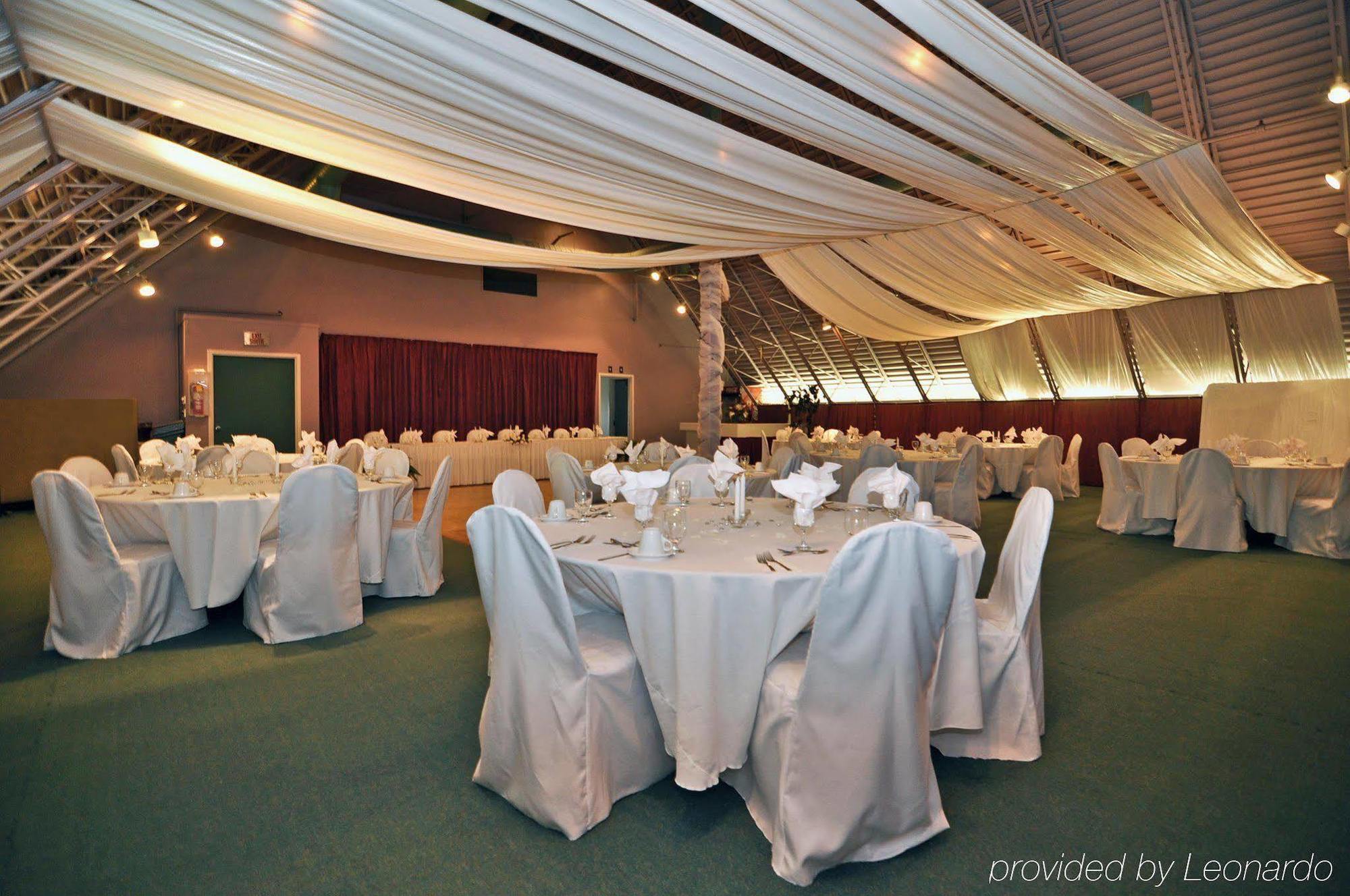 Days Inn By Wyndham Dalhousie Restoran foto